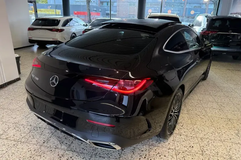 Mercedes-Benz CLE 200 din 2025 cu 919 km - oferta MER159499 - foto 6