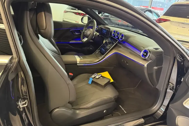 Mercedes-Benz CLE 200 din 2025 cu 919 km - oferta MER159499 - foto 14