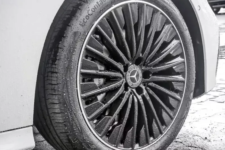 Mercedes-Benz CLE 200 din 2025 cu 8.500 km - oferta MER159506 - foto 5