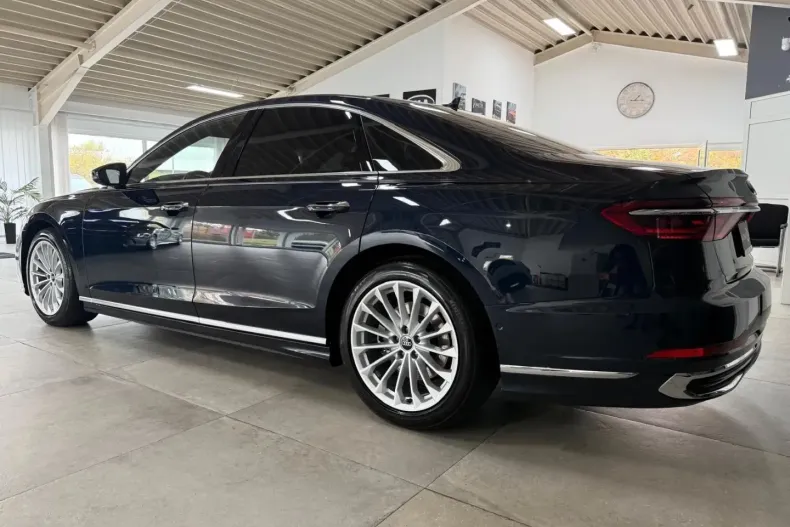 Audi A8 din 2023 cu 77.950 km - oferta AUD159512 - foto 3