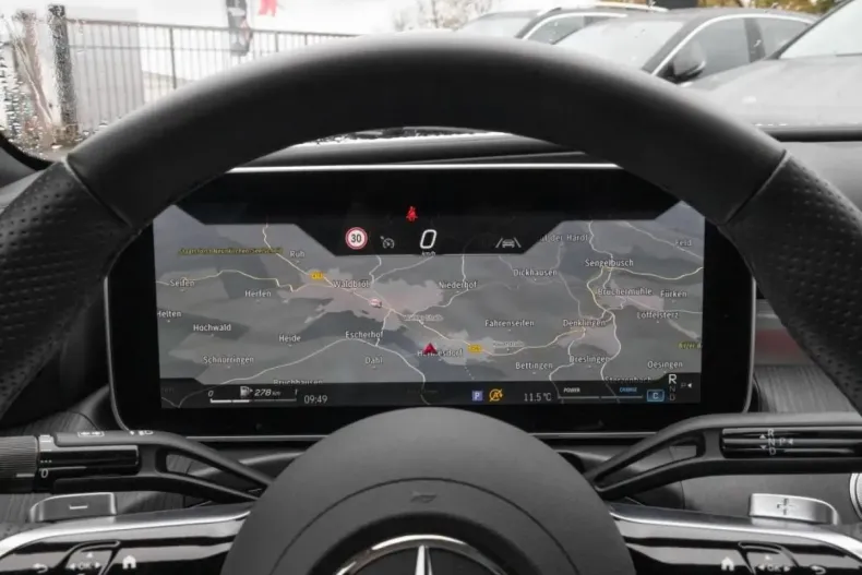 Mercedes-Benz CLE 300 din 2024 cu 4.214 km - oferta MER159519 - foto 16