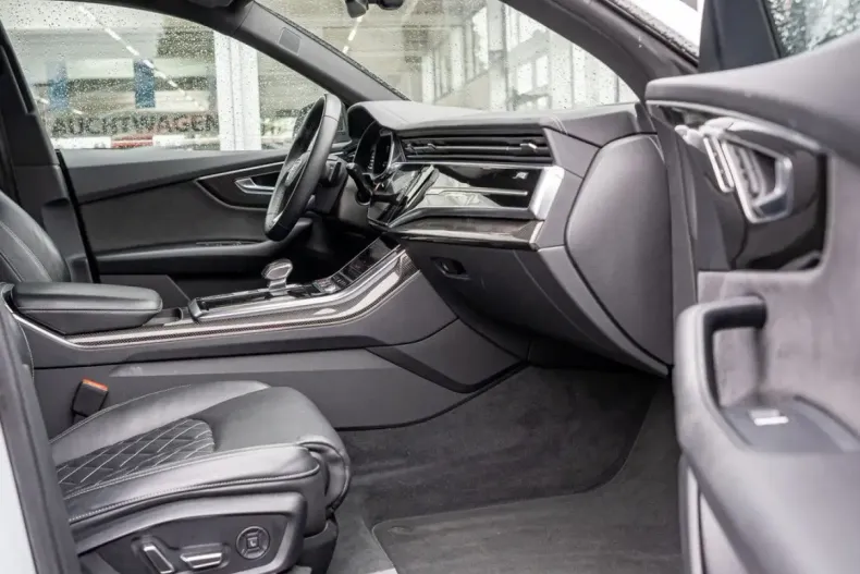 Audi SQ8 din 2023 cu 53.726 km - oferta AUD159524 - foto 3