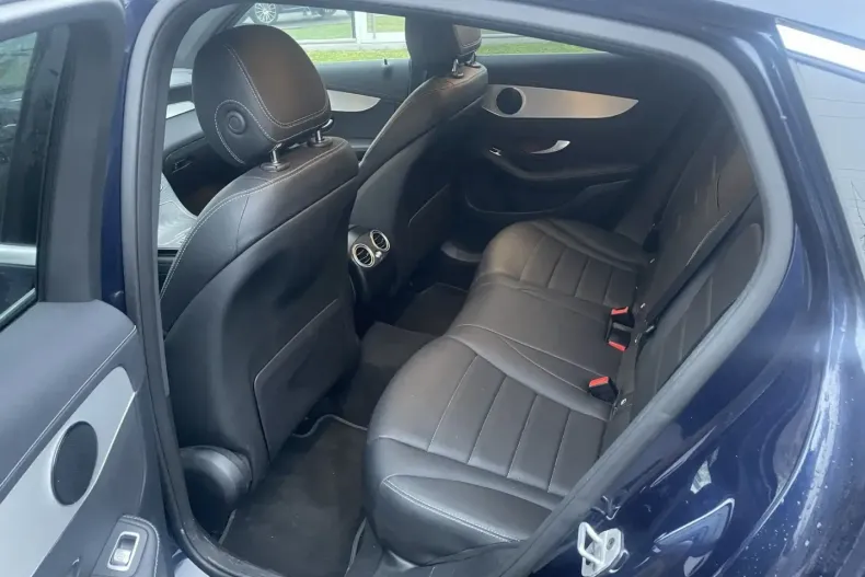 Mercedes-Benz GLC 300 din 2021 cu 34.300 km - oferta MER159538 - foto 9