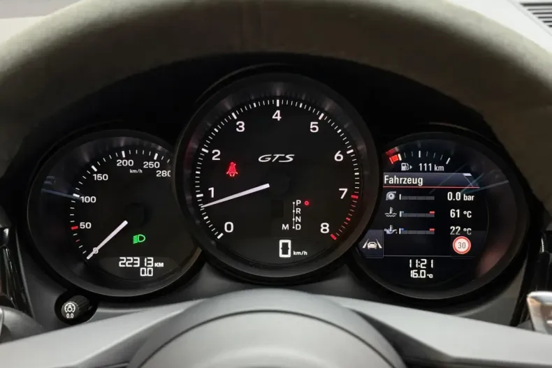 Porsche Macan din 2022 cu 22.000 km - oferta POR159543 - foto 17