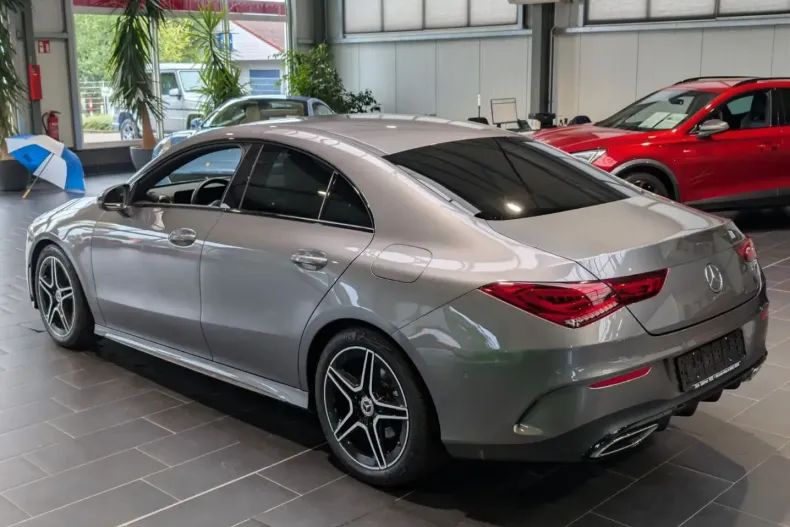 Mercedes-Benz CLA 220 din 2022 cu 35.000 km - oferta MER159544 - foto 2