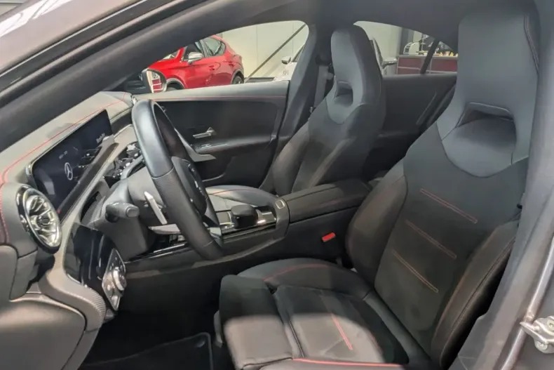 Mercedes-Benz CLA 220 din 2022 cu 35.000 km - oferta MER159544 - foto 8
