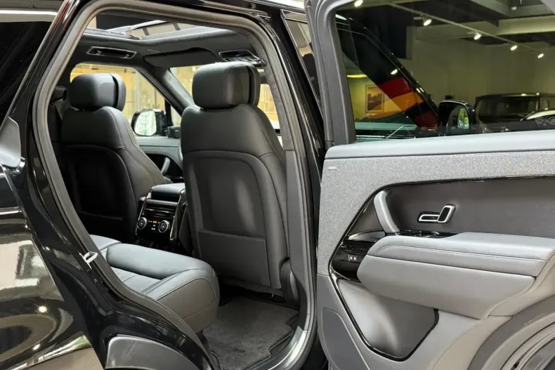 Land Rover Range Rover Sport din 2024 cu 2.800 km - oferta LAN159554 - foto 25