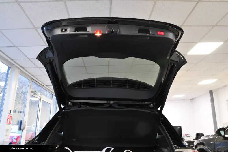 Mercedes-Benz GLA 220 din 2025 cu 8.936 km - oferta MER159562 - foto 6