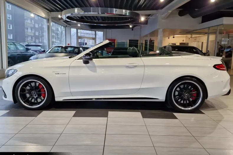 Mercedes-Benz C 63 AMG din 2023 cu 25.281 km - oferta MER159563 - foto 4