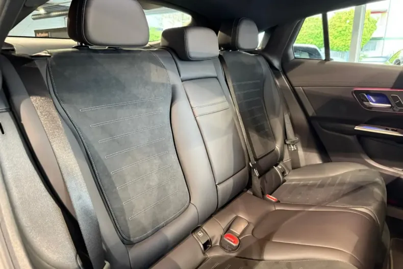 Mercedes-Benz GLC 300 din 2024 cu 14.400 km - oferta MER159566 - foto 21