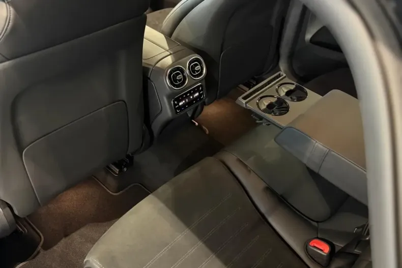 Mercedes-Benz GLC 300 din 2024 cu 14.400 km - oferta MER159566 - foto 25