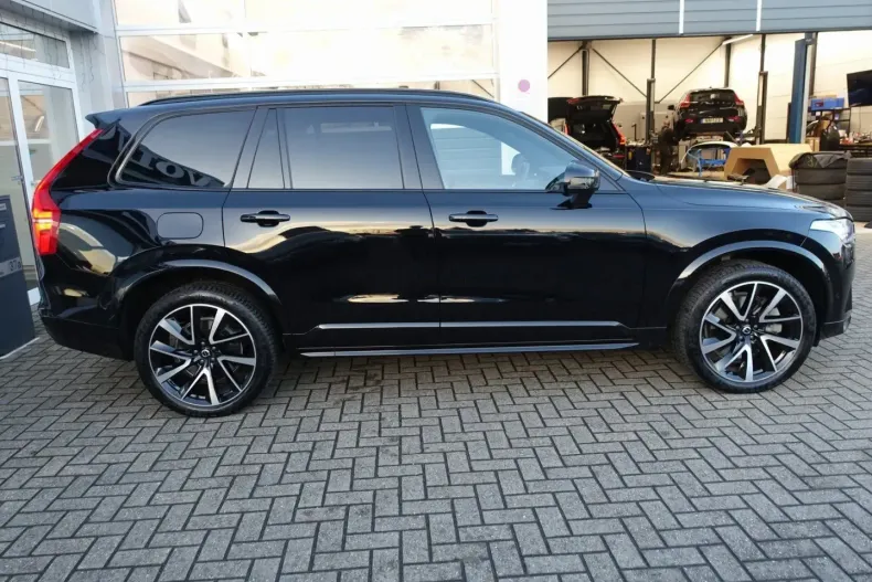Volvo XC90 din 2022 cu 38.800 km - oferta VOL159569 - foto 8