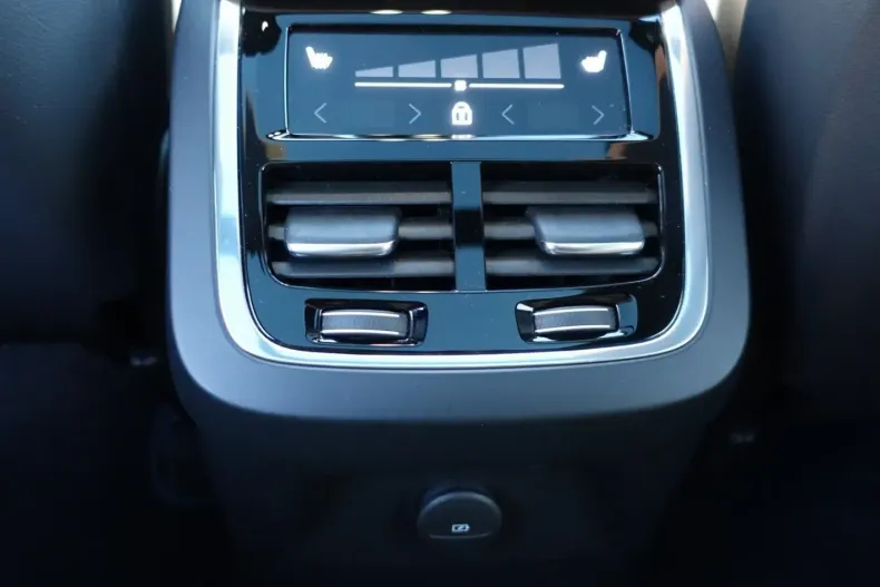 Volvo XC90 din 2022 cu 38.800 km - oferta VOL159569 - foto 17