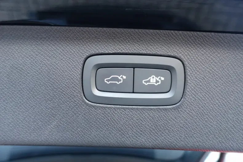 Volvo XC90 din 2022 cu 38.800 km - oferta VOL159569 - foto 26