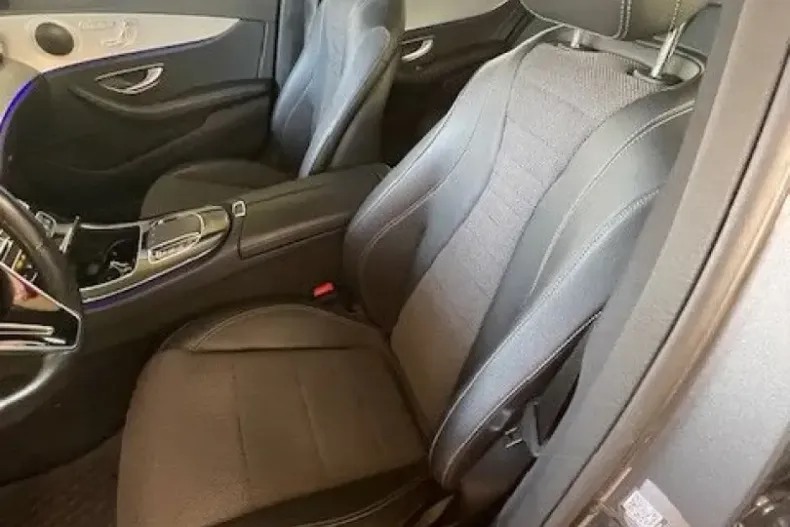 Mercedes-Benz E 220 din 2022 cu 49.411 km - oferta MER159570 - foto 8