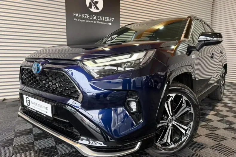 Toyota RAV4 din 2024 cu 3.035 km - oferta TOY159575 - foto 1