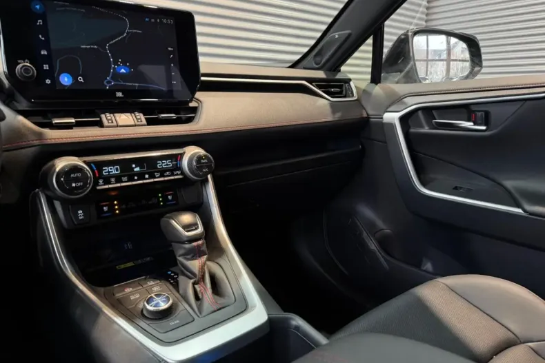 Toyota RAV4 din 2024 cu 3.035 km - oferta TOY159575 - foto 23