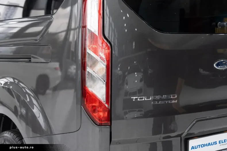 Ford Tourneo Custom din 2022 cu 67.216 km - oferta FOR159576 - foto 13