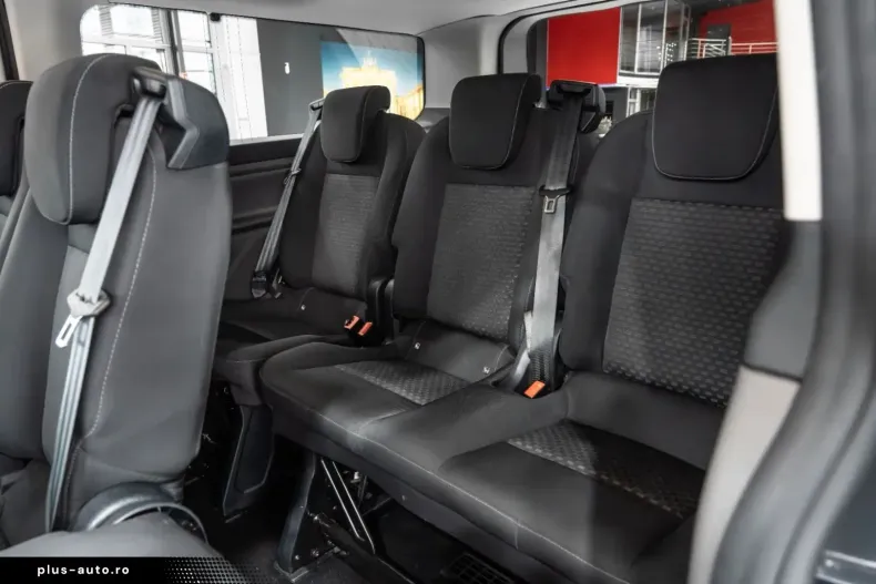 Ford Tourneo Custom din 2022 cu 67.216 km - oferta FOR159576 - foto 16