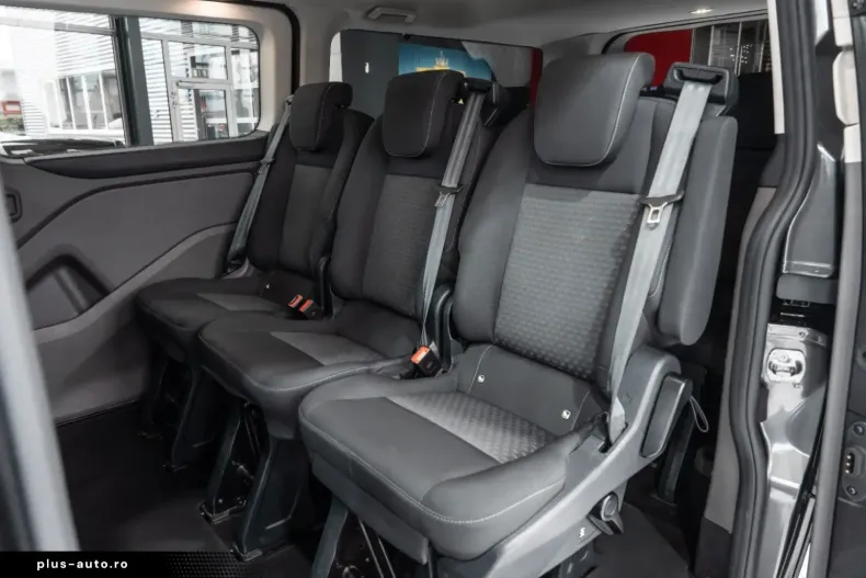 Ford Tourneo Custom din 2022 cu 67.216 km - oferta FOR159576 - foto 17