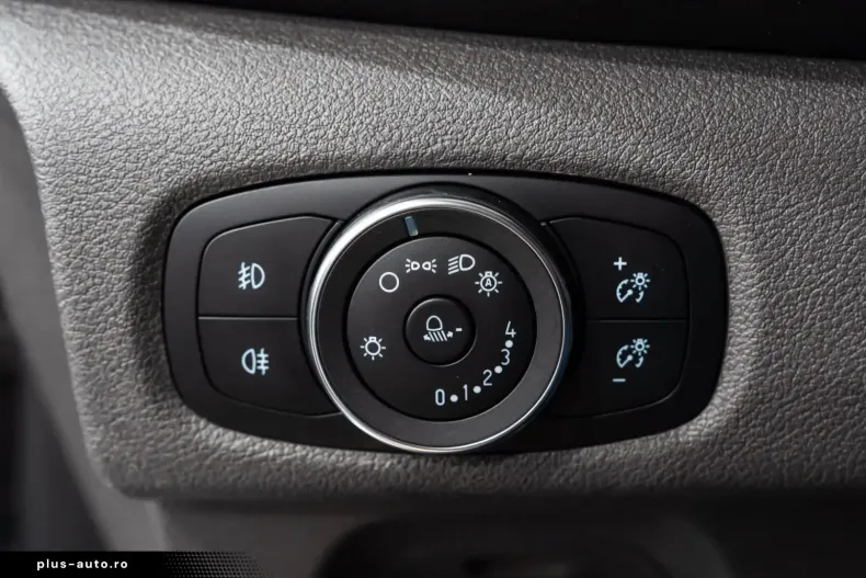 Ford Tourneo Custom din 2022 cu 67.216 km - oferta FOR159576 - foto 25