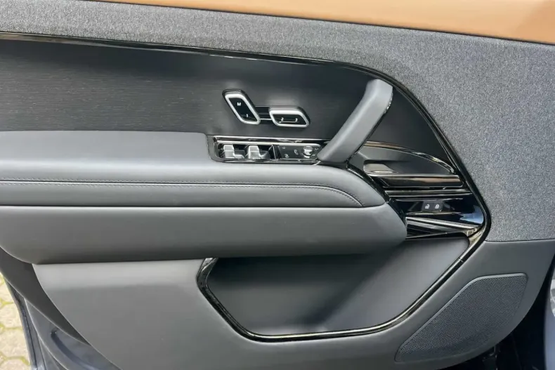 Land Rover Range Rover Sport din 2024 cu 32.120 km - oferta LAN159581 - foto 10