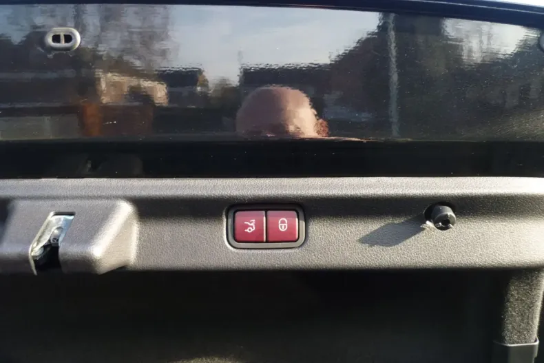 Mercedes-Benz EQE din 2022 cu 55.483 km - oferta MER159585 - foto 15