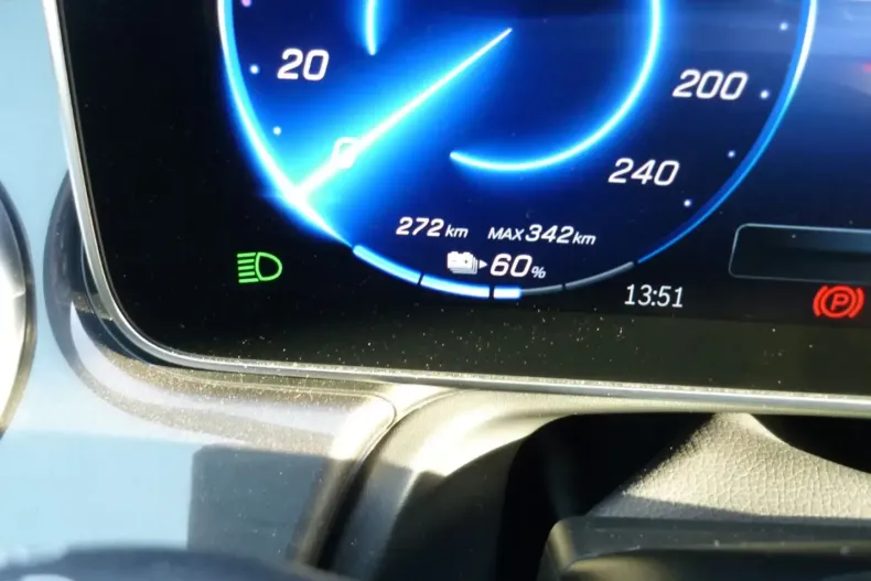 Mercedes-Benz EQE din 2022 cu 55.483 km - oferta MER159585 - foto 31