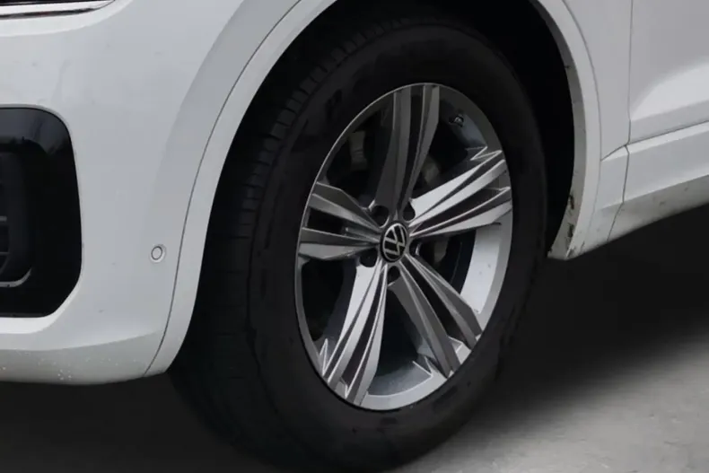 Volkswagen Touareg din 2021 cu 55.000 km - oferta VOL159607 - foto 8