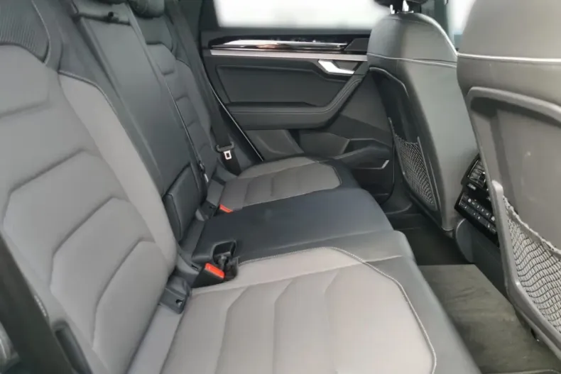 Volkswagen Touareg din 2021 cu 55.000 km - oferta VOL159607 - foto 21