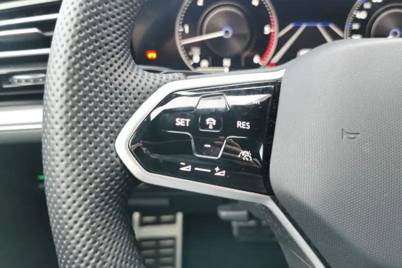 Volkswagen Touareg din 2021 cu 55.000 km - oferta VOL159607 - foto 29