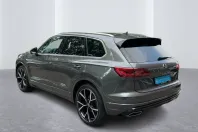 Volkswagen Touareg din 2021 cu 61.613 km - oferta VOL159608 - foto 2