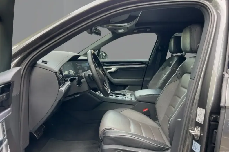 Volkswagen Touareg din 2021 cu 61.613 km - oferta VOL159608 - foto 6