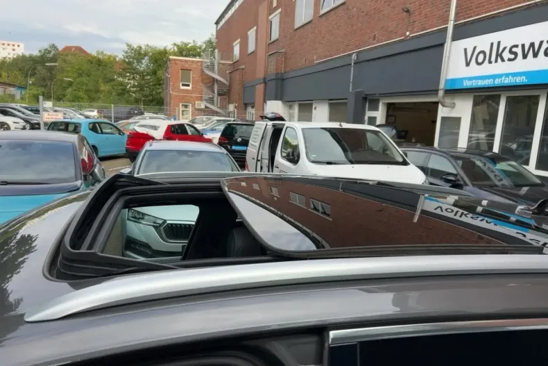 Volkswagen Touareg din 2021 cu 61.613 km - oferta VOL159608 - foto 12