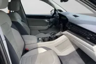 Volkswagen Touareg din 2023 cu 51.810 km - oferta VOL159609 - foto 3