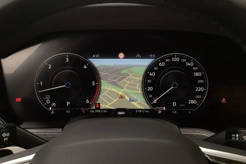 Volkswagen Touareg din 2023 cu 51.810 km - oferta VOL159609 - foto 9