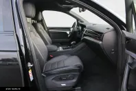 Volkswagen Touareg din 2021 cu 75.800 km - oferta VOL159610 - foto 11