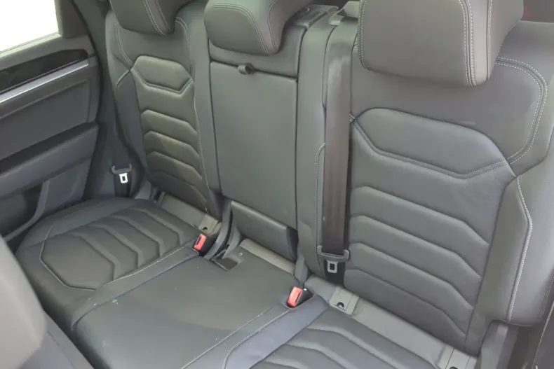 Volkswagen Touareg din 2024 cu 21.200 km - oferta VOL159613 - foto 9