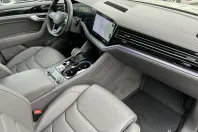 Volkswagen Touareg din 2023 cu 38.555 km - oferta VOL159614 - foto 13