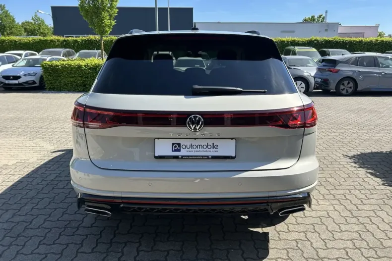Volkswagen Touareg din 2023 cu 38.555 km - oferta VOL159614 - foto 16