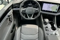 Volkswagen Touareg din 2023 cu 38.555 km - oferta VOL159614 - foto 18