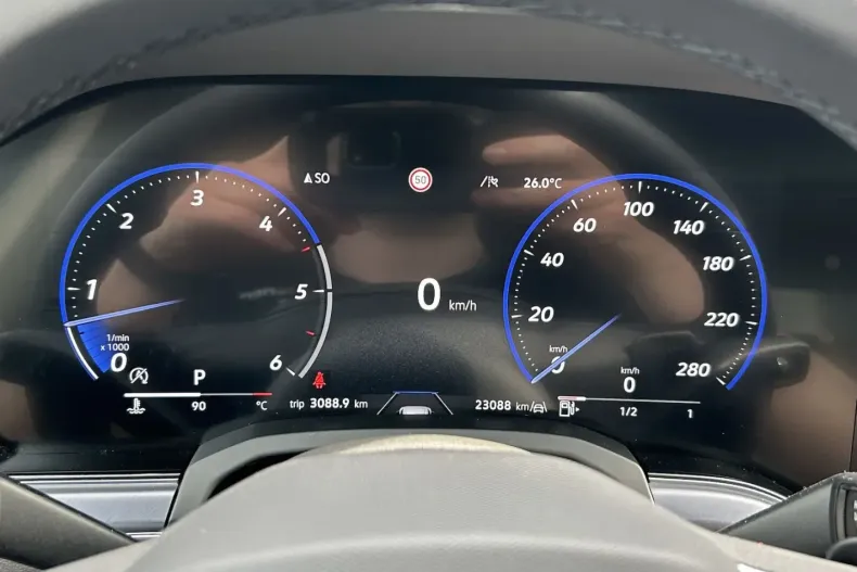 Volkswagen Touareg din 2023 cu 38.555 km - oferta VOL159614 - foto 26