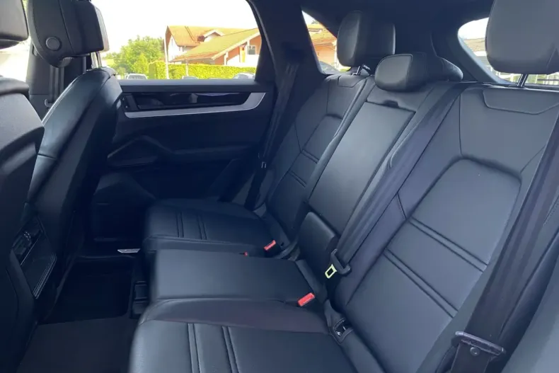 Porsche Cayenne din 2024 cu 23.900 km - oferta POR159625 - foto 17