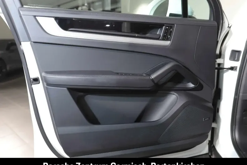 Porsche Cayenne din 2024 cu 22.336 km - oferta POR159626 - foto 13