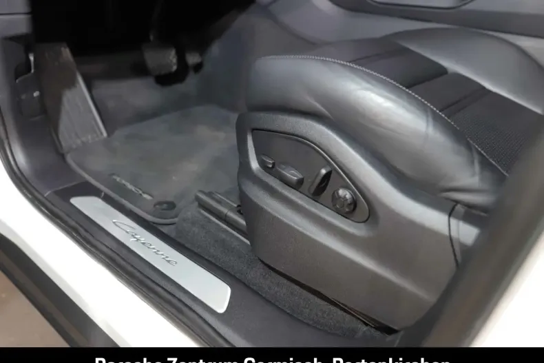 Porsche Cayenne din 2024 cu 22.336 km - oferta POR159626 - foto 14