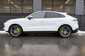 Porsche Cayenne din 2022 - oferta POR159629