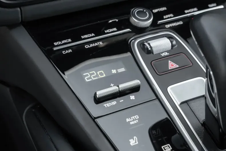 Porsche Cayenne din 2022 cu 67.990 km - oferta POR159634 - foto 36