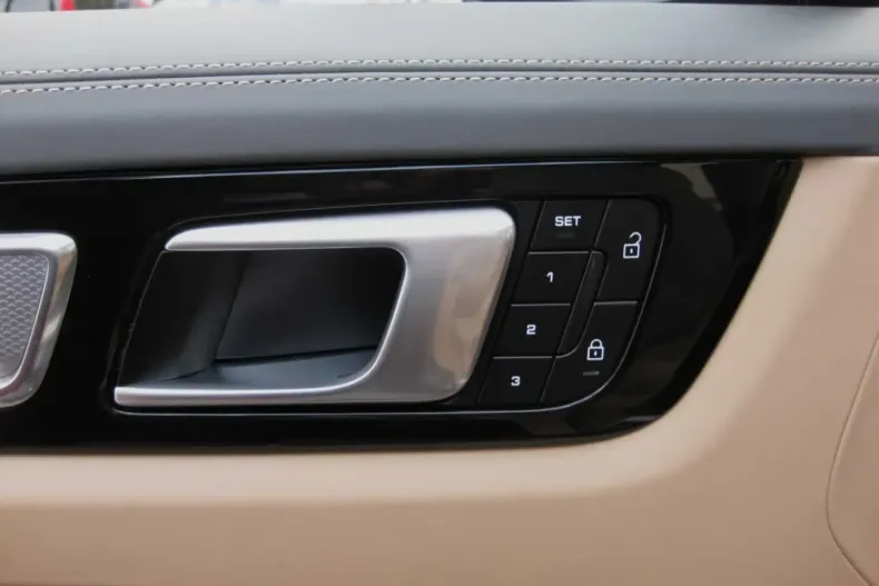 Porsche Cayenne din 2022 cu 79.000 km - oferta POR159639 - foto 6