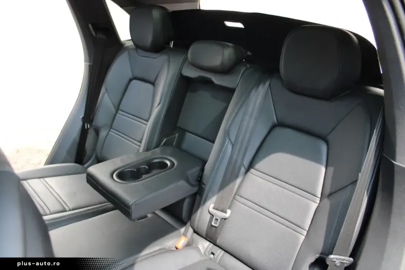 Porsche Cayenne din 2022 cu 67.899 km - oferta POR159641 - foto 13