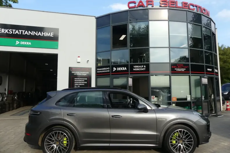 Porsche Cayenne din 2021 cu 75.340 km - oferta POR159643 - foto 3